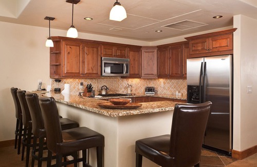 Steamboat Springs Condo | EL5206 | Relax in Luxury | Spacious and Amenities Galore | Air Chilling | Pool