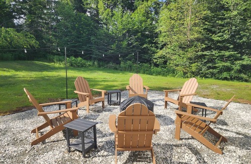 Stratton and Bromley Ski Areas House | Elegant house in quiet neighborhood, close to ski mountains, gas fireplace, wifi