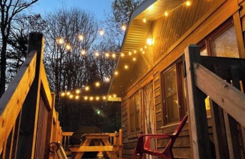 Les Pays-d'en-Haut Regional County Municipality Ski Chalet | Enchanted chalet with Hot Tub near Saint Sauveur