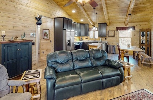 Eastern Vermont Cabin | Enchanting dog-friendly cabin with fireplace, hot tub & washer/dryer