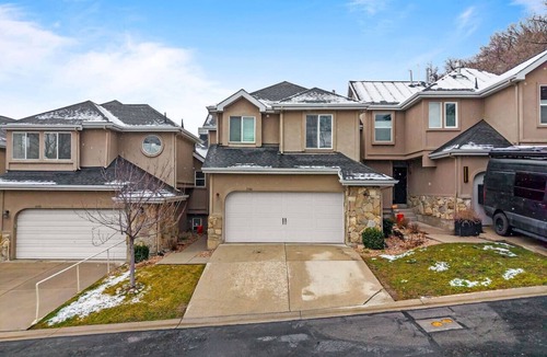 Cottonwood Heights Villa | Epic Escape with Hot Tub close to Canyons!