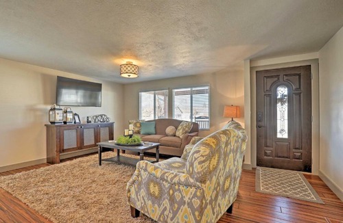 Escalante House | Escalante Home with Yard, Porch and Mtn Views!