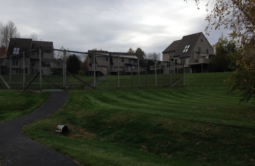 West Hartford Condo | Escape To Quechee For Ski, Golf, Swimming! Family & Pet Friendly!