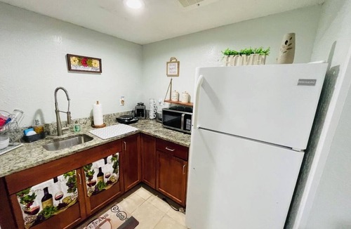 Temple Terrace Apartment | Escape to The Marine – Cozy Studio with a Touch of Nautical Elegance