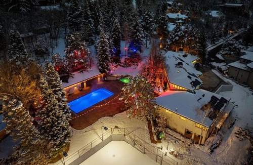 Olympus Cove Apartment | Exclusive Luxury Resort- Heated Pool & Pickleball