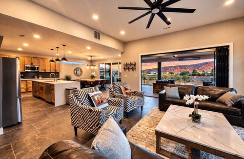 Moab South Valley House | Exclusive Retreats Desert Vista: Luxury 6 Bedroom Retreat- Heated Pool/Hot tub