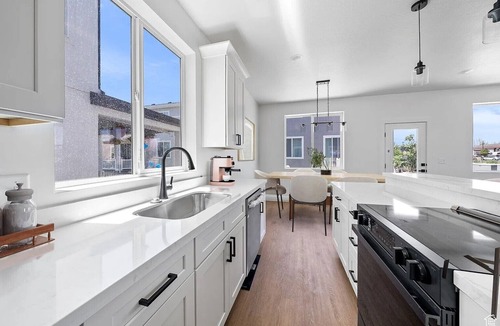 Pleasant Grove House | Executive Retreat – Perfect House for Work + Family Life