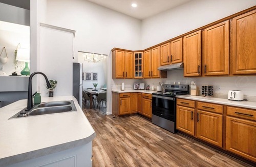 Draper House | Family Entertainment | Hot Tub, Sauna & Game Room