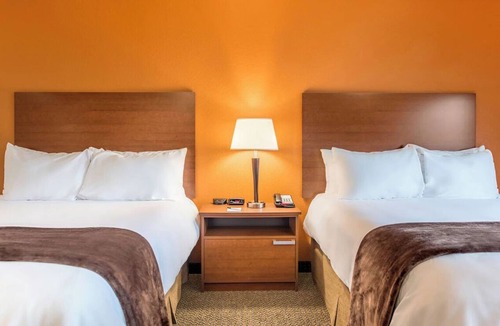 West Jordan Hotel | Family-Friendly Room Near Jordan Landing w/Kitchen! Pets Allowed