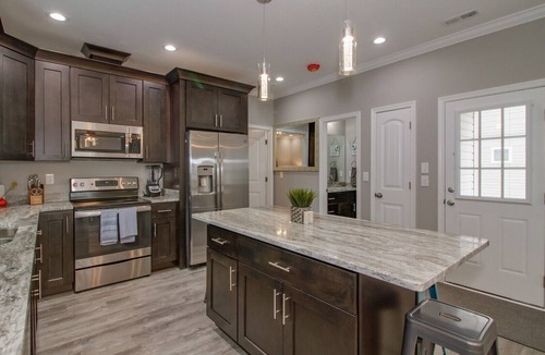 Hampton House | Family or Business - Sleeps 30, less than 1/4 mile Buckroe Beach!