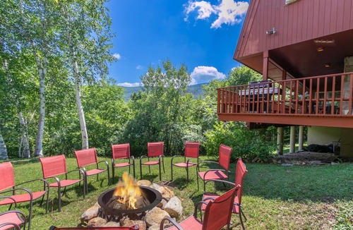 Manchester House | Family Reunion Gem! Pool, Tennis, Deck, Fireplace, Views, Privacy - Dogs loved