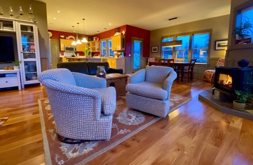 Lummi Island House | Family Reunion Gem on Lummi Island