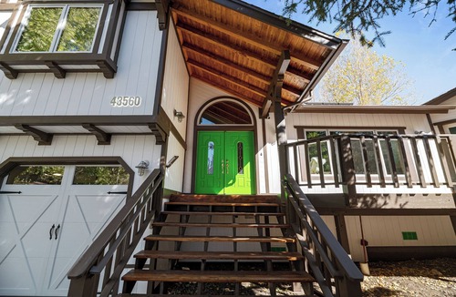 Upper Moonridge Cabin | Four Season Escape – Cozy Big Bear Cabin with Pool, Jacuzzi & Sauna