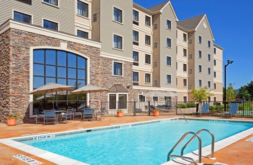 Concordville Apartment | Free Breakfast. Seasonal Outdoor Pool. Gym. Near Longwood Gardens!
