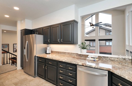 Cottonwood Heights Condo | Fully renovated 4bd, 3.5 bath, sleeps 11 Condo (new hot tub, near 4 ski resorts)