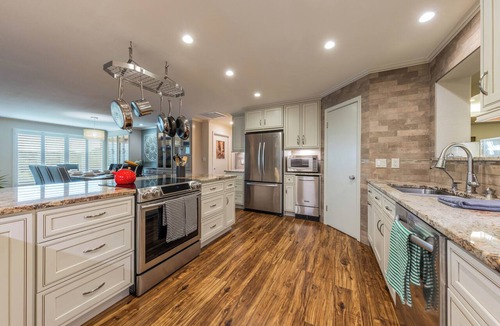 Canyon Lake Villa | Gated Upscale Resort. 1-Story, PrivatePool+Shaded HotTub, BigBeds GameRm FirePit