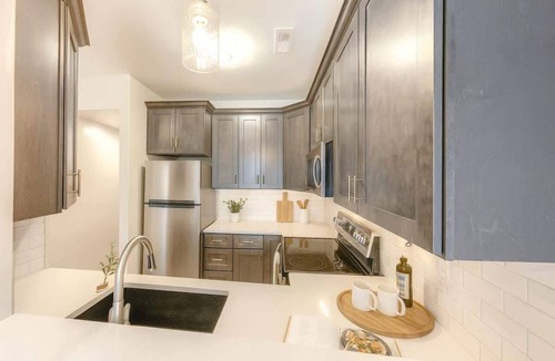 Pleasant Grove Condo | Grand Suite – New Construction Beauty! Pets too!
