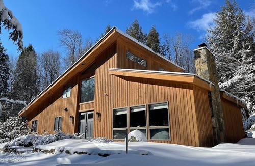 Stratton Ski Chalet | Green Mountain Chalet w/Hot Tub, Sauna, Treehouse on 4 acres