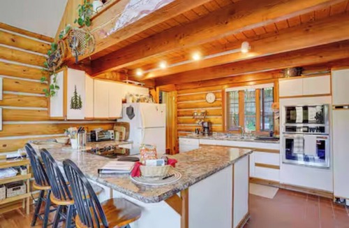 Warren Ski Chalet | Handcrafted Log Cabin Walk to Lake Private Backyard w/Fire Pit Sleeps 8