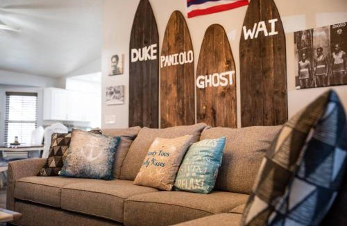 Pleasant Grove House | Hawaiian Surfer Haven - Family Stay Near Slopes