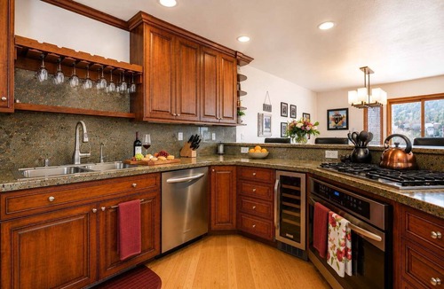 Deer Valley House | Heart of Deer Valley. Private, Hot Tub, Sleeps 12!