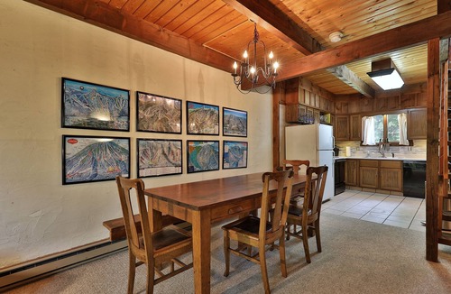 Killington Condo | Hemlock Ridge 2B: Charming two floor condo in the heart of Killington. Perfect!
