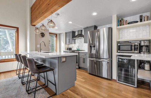 Deer Valley House | ★Hidden Gem ★ Pool/Hot tub/Peloton/Steps to Slopes,Deer Valley 4bed/4bath