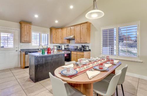 South Jordan House | Hike, Golf & Ski: Family Home in South Jordan