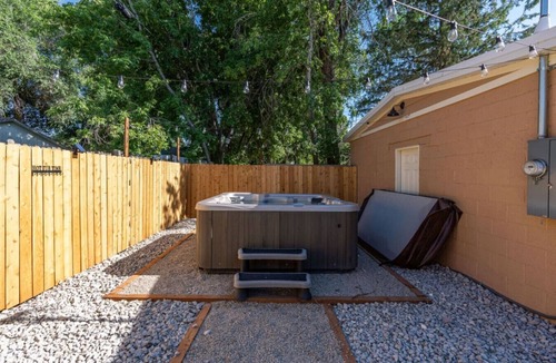 South Salt Lake House | Historic 1907 SLC Victorian - Hot Tub - Firepits -