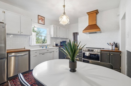 Bountiful House | Historic 4 Bedroom Estate & Detached 1 bed Luxury Suite with/Hot tub