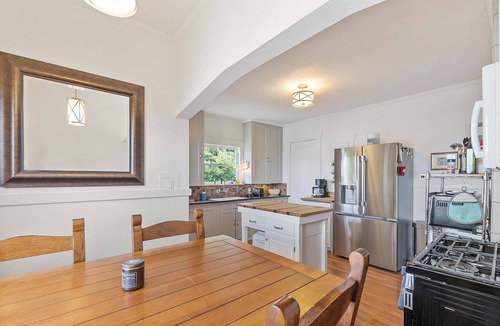 Port Gardner House | Historic PNW Bungalow - Sunset & Water View