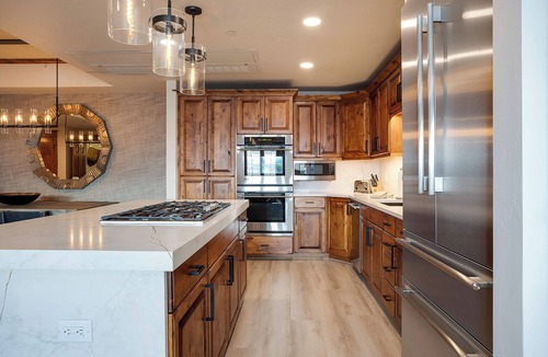 Steamboat Springs Condo | HM4B | Luxury Residence | Close to Slopes | Hot Tub | Pool | A/C
