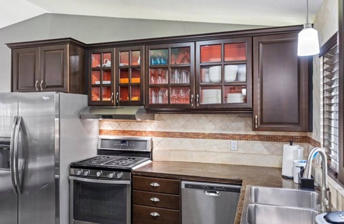 West Valley City House | Hot Tub Gameroom Great Location Sparkling Clean