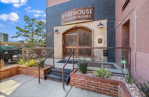 Rio Grande Apartment | Huge Renovated Top Floor Condo w Large Kitchen and Living Area
