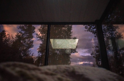 Huntsville House | ILMA - AIR - Creekside Mirrored Glass Home