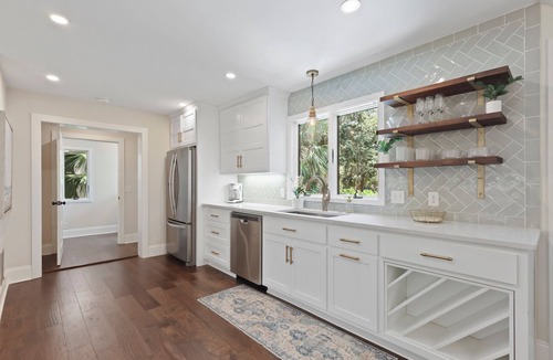 King City House | In the heart of the St. Simons Village, Steps to the Ocean, Sea Island Lodge and Heated Pool!