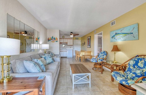 Gulf Stream Estates Condo | Inlet Pointe 30 Inlet front condo with pool, fishing dock and Walk to beach