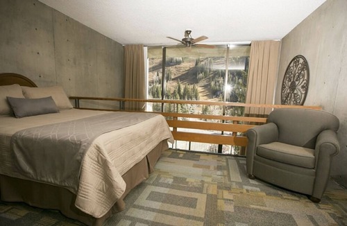 Salt Lake Mountain Resorts Cabin | Iron Blosam Suite! Available Only 1/23 -30/2027. Steps to Mountain