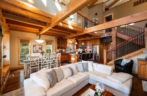 Bellingham House | Lake Whatcom Water Front/3 Acres/Kayak/Boards/Wood Fireplace