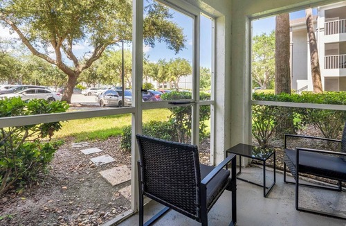Fruitville Apartment | Landing | Chic 2BD, Clubhouse, Gym