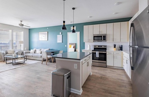 Kenton Apartment | Landing | Spectacular 2BD, Clubhouse, Gym