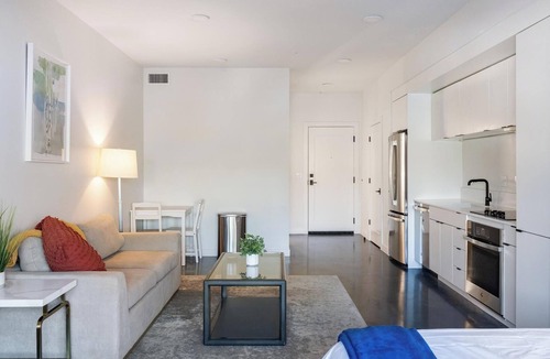 Sugar House Apartment | Landing | Stunning Studio, Gym, Rooftop Lounge