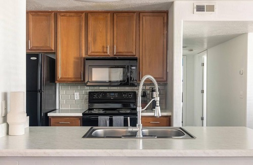 Herriman Apartment | Landing | Stunning 3BD, Clubhouse, Gym