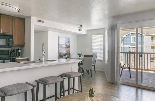 Herriman Apartment | Landing | Stunning 3BD, Clubhouse, Gym