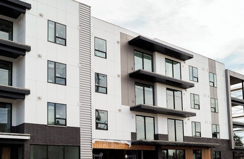 Sugar House Apartment | Landing | Stunning Studio, Gym, Rooftop Lounge