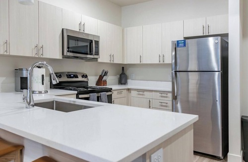 Sugar House Apartment | Landing | Stylish 2BD, Gym, Rooftop Lounge