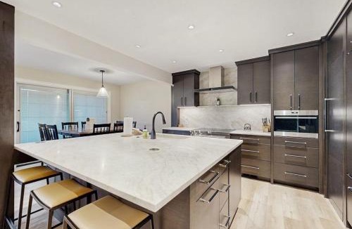 Cottonwood Heights House | Large & Luxurious Home with Private Hot Tub and Fireplace