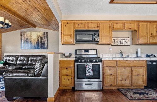 Upper Moonridge House | Large, luxury retreat with National Forest views