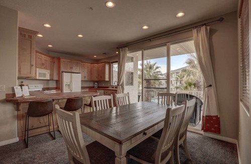 St. George Condo | Las Palmas Resort | Poolside Condo | Strong Wifi | Bunkbeds | #1709