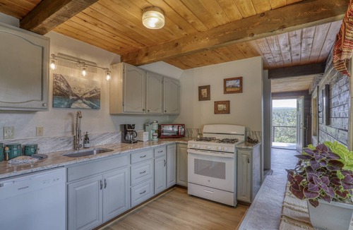San Juan River Village House | Last-Min Summer Escape! 15% Off Your August Stay. Must Book By 8/17/26.